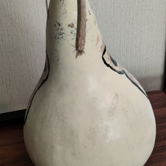 New Handmade Gourd ( Oogie Boogie) Birdhouse. - Picture 5 of 7